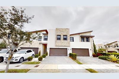 10519 NW 78th Ter #10519, Doral, FL 33178 - Photo 1