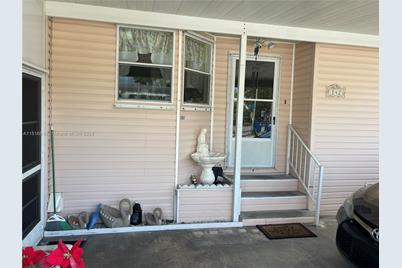 19800 SW 180th Ave Unit 142, Miami, FL 33187 - Photo 1