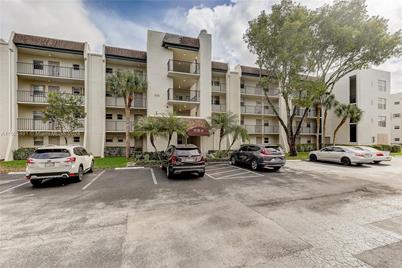 9235 Lagoon Pl #317, Davie, FL 33324 - Photo 1