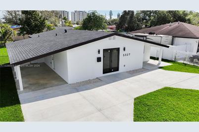 5327 NW 30th Pl - Photo 1