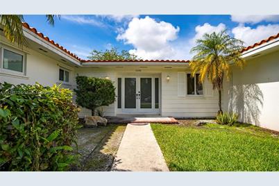 15340 SW 85th Ave - Photo 1