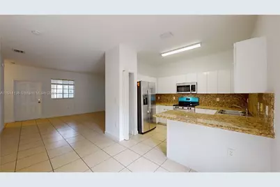 372 NE 26th Pl #205, Homestead, FL 33033 - Photo 1