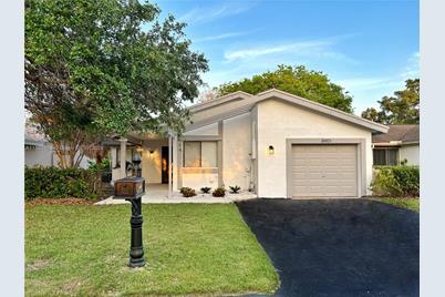 8901 NW 9th Pl, Plantation, FL 33324 - Photo 1