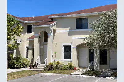 835 NE 212th Ter #4, Miami, FL 33179 - Photo 1