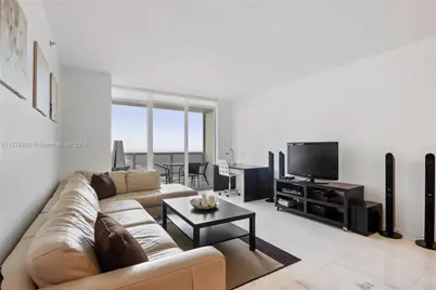 1830 S Ocean Dr #3211, Hallandale Beach, FL 33009 - Photo 1