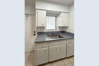 775 NE 128th St #3, North Miami, FL 33161 - Photo 1