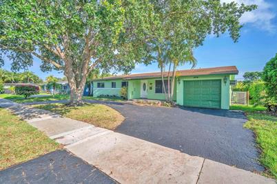 3318 Roosevelt St, Hollywood, FL 33021 - Photo 1