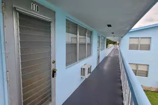 110 E Camden E, West Palm Beach, FL 33417 - Photo 1