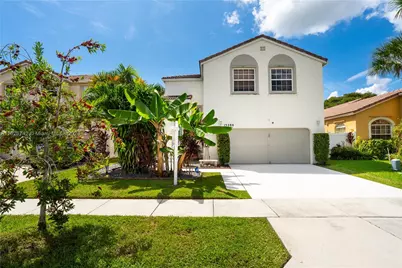 15280 NW 6th Ct, Pembroke Pines, FL 33028 - Photo 1