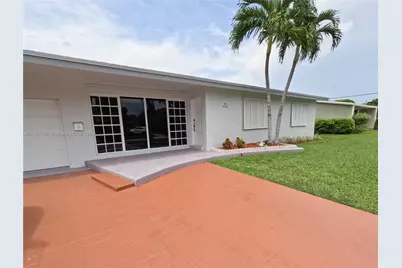 9525 SW 45th St, Miami, FL 33165 - Photo 1