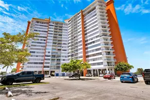 1351 NE Miami Gardens Dr, Miami, FL 33179 - Photo 1