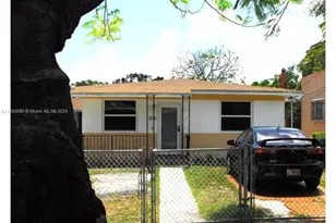 352 SW 17th Rd, Miami, FL 33129 - Photo 1