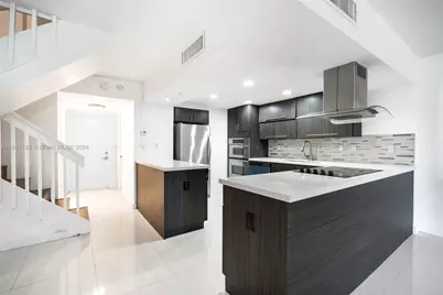 20350 W Country Club Dr #123, Aventura, FL 33180 - Photo 1