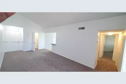 215 Lake Pointe Dr #210, Oakland Park, FL 33309 - Photo 1