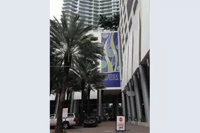 185 SW 7th St #3305, Miami, FL 33130 - Photo 1