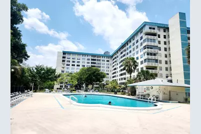 4330 Hillcrest Dr #414, Hollywood, FL 33021 - Photo 1