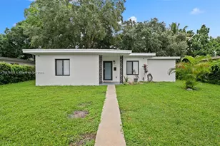 840 NE 143rd St, North Miami, FL 33161 - Photo 1