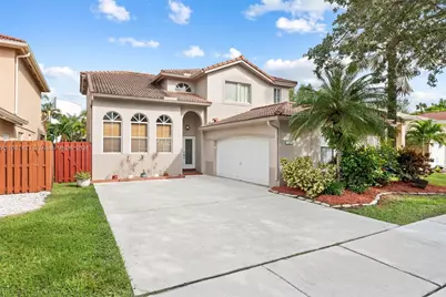 378 E Garden Cove Cir, Davie, FL 33325 - Photo 1