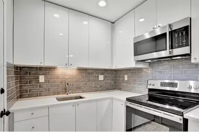 3040 NE 16th Ave #104, Oakland Park, FL 33334 - Photo 1