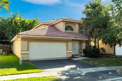 106 Gables Blvd, Weston, FL 33326 - Photo 1