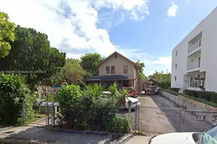 536 SW 3rd St, Miami, FL 33130 - Photo 1