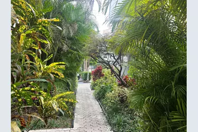 3042 SW 27 Av #8, Miami, FL 33133 - Photo 1