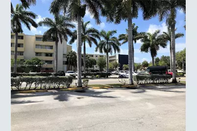 10000 NW 80 Ct #2537, Hialeah Gardens, FL 33016 - Photo 1