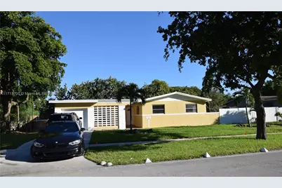 4221 NW 21st St, Lauderhill, FL 33313 - Photo 1