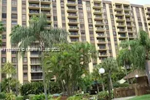 1470 NE 123rd St, North Miami, FL 33161 - Photo 1