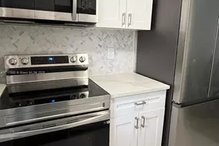 300 NE 20th St, Boca Raton, FL 33431 - Photo 1