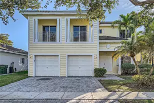 379 NE 30th Ave, Homestead, FL 33033 - Photo 1