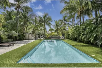 7960 Hawthorne Ave, Miami Beach, FL 33141 - Photo 1