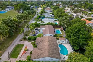 2325 NE 191st St, Miami, FL 33180 - Photo 1