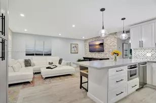 285 Ventnor S, Deerfield Beach, FL 33442 - Photo 1