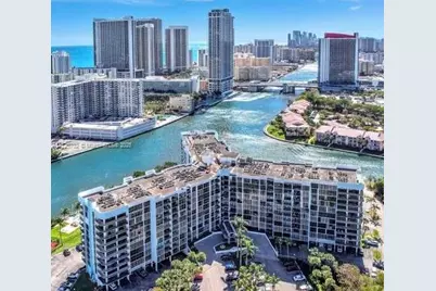 600 Parkview Dr #305, Hallandale Beach, FL 33009 - Photo 1