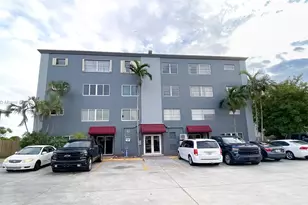 1060 Crystal Lake Dr, Deerfield Beach, FL 33064 - Photo 1