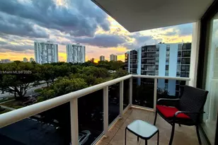 3625 N Country Club Dr, Aventura, FL 33180 - Photo 1