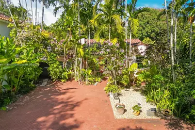 4137 Malaga Ave, Coconut Grove, FL 33133 - Photo 1