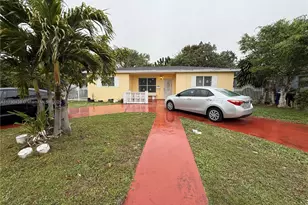 701 NE 170th St, North Miami Beach, FL 33162 - Photo 1