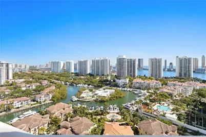 1000 W Island Blvd #2407, Aventura, FL 33160 - Photo 1