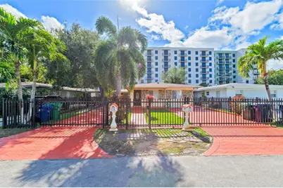 2532 NE 181st St #FRONT, North Miami Beach, FL 33160 - Photo 1