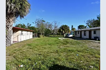 1118 N 16th Court, Fort Pierce, FL 34950 - Photo 1