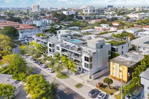 545 SW 11th St, Miami, FL 33129 - Photo 1