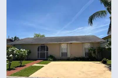 809 SW 10th St, Hallandale Beach, FL 33009 - Photo 1