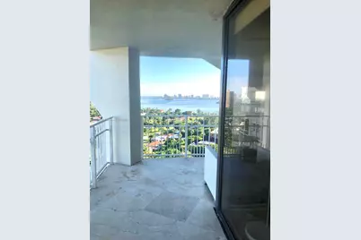 1000 Quayside Ter #1911, Miami, FL 33138 - Photo 1