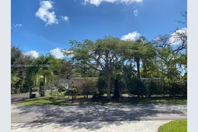 11624 SW 93rd St, Miami, FL 33176 - Photo 1