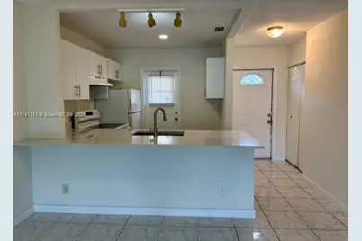 5001 W Oakland Park Blvd #109, Lauderdale Lakes, FL 33313 - Photo 1