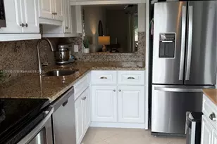 1040 SE 4th Ave, Deerfield Beach, FL 33441 - Photo 23