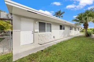 1431-1433 N 14th Way, Hollywood, FL 33020 - Photo 1