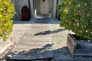 725 Fernwood Rd, Key Biscayne, FL 33149 - Photo 1